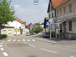 Ortsdurchfahrt Münchwies Stadteil der Kreisstadt Neunkirchen Saar / © ruff